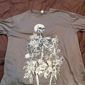 Skeleton graphic tee